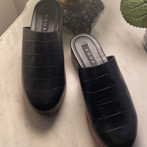 Aqua Brand clogs sz 6.5m - Picture 5 of 10